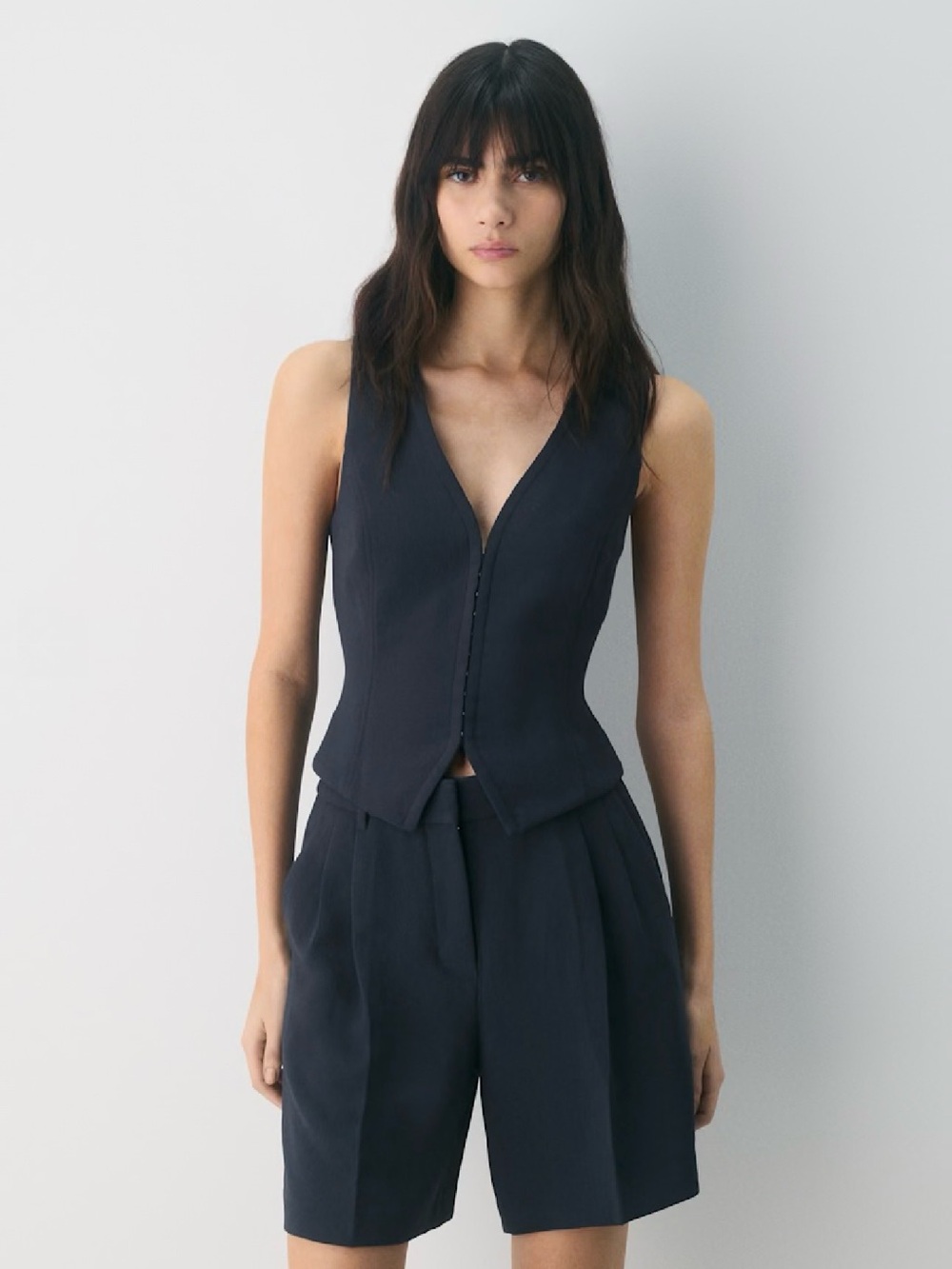 EUC ARITZIA x WILFRED - Dark Night Navy Attire Vest, 2